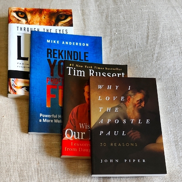 BOOK BUNDLE: SUMMER READING! - Picture 1 of 14